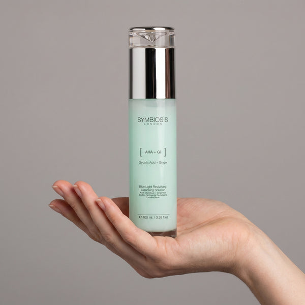 AHA + Gi [Glycolic Acid + Ginger] Blue Light Revivifying Cleansing Solution